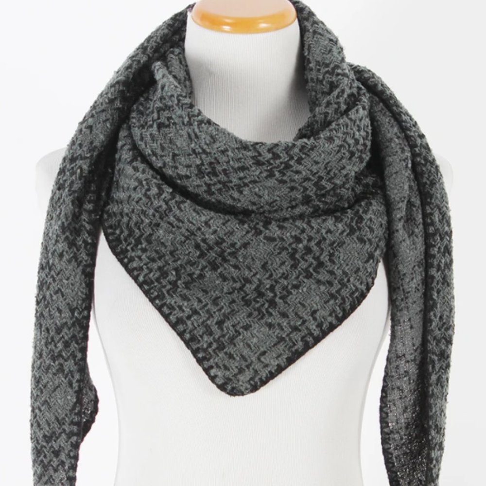 NWT Black & Gray Boucle Woven Triangle Scarf